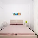 Apartman E & D Family By The Sea